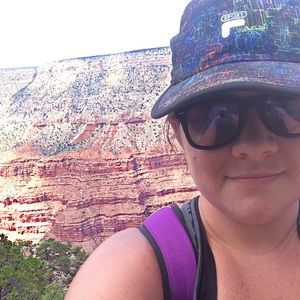 Meet your Posher, Aja